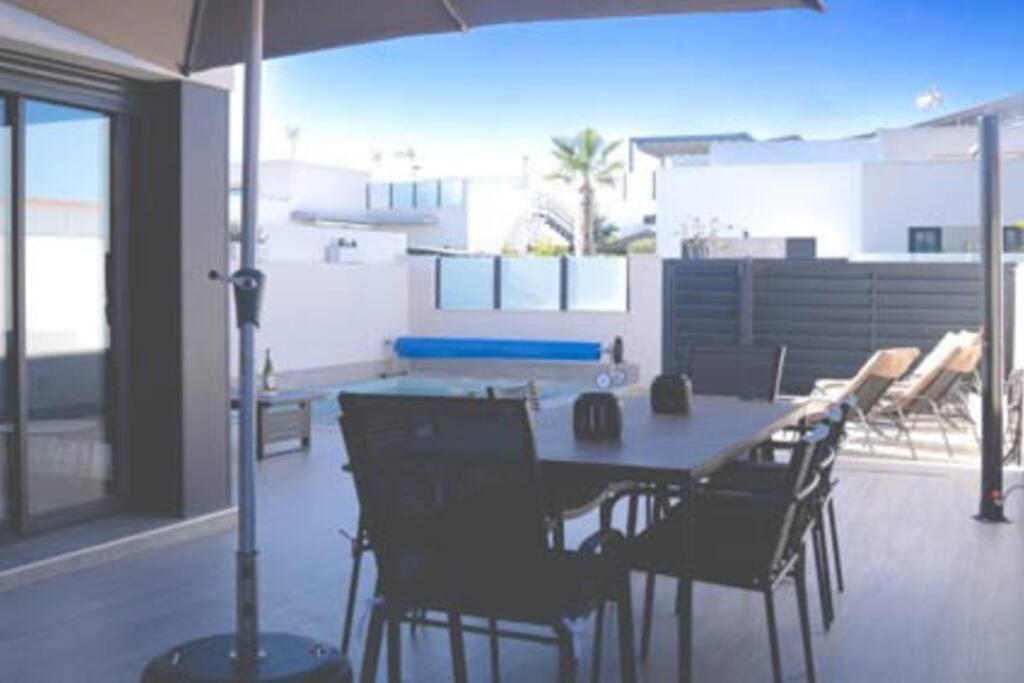 Villa Casa Maria Aan De Costa Blanca Met Prive Zwembad Daya Nueva 外观 照片