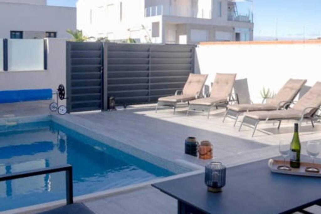 Villa Casa Maria Aan De Costa Blanca Met Prive Zwembad Daya Nueva 外观 照片